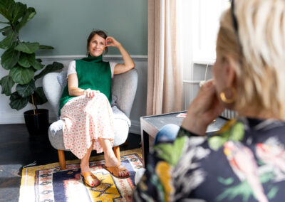 Vi bliver til i andres blik